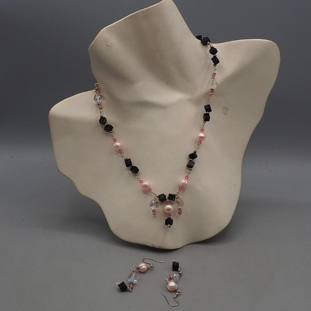 Handmade Pink Pearl Black Cube Crystal Beaded‎ Necklace and Earring Set 18 Inch